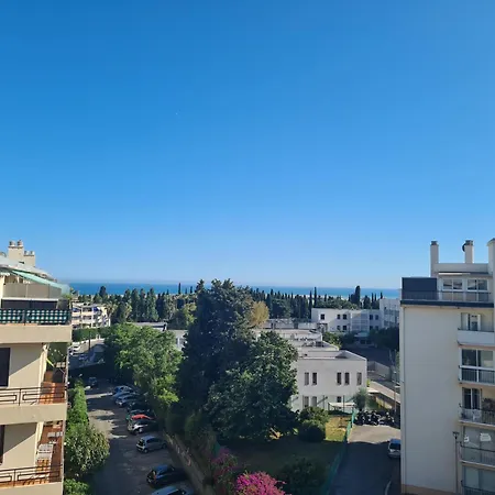 Apartament Beautiful 3-room Sea View