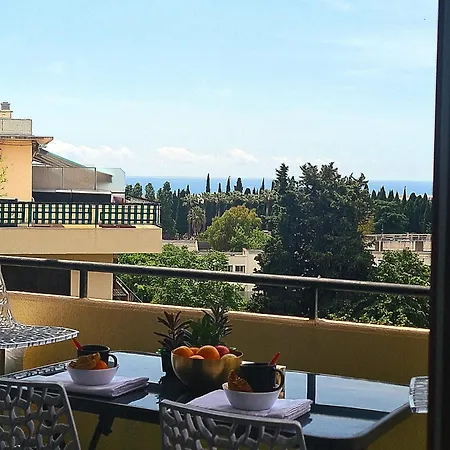 Apartament Beautiful 3-room Sea View